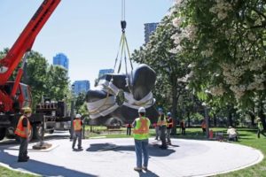 Moving Two Large Forms: the Displacement of Henry Moore